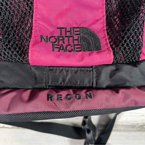 The North Face Recon Pink Black Backpack Outdoor Travel Hiking School (2) - Picture 3 of 6
